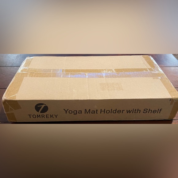 Yoga Mat Holder w/Shelf & Hooks Wall Mount Workout Gym Accessories Storage Rack - Picture 11 of 11